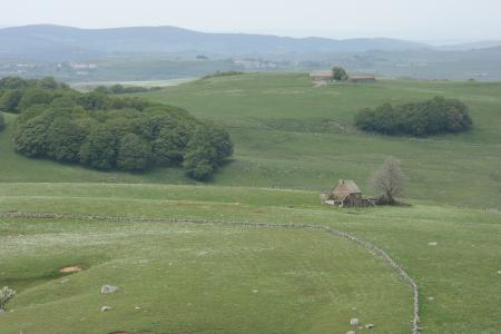 LA HAUT SUR L'AUBRAC